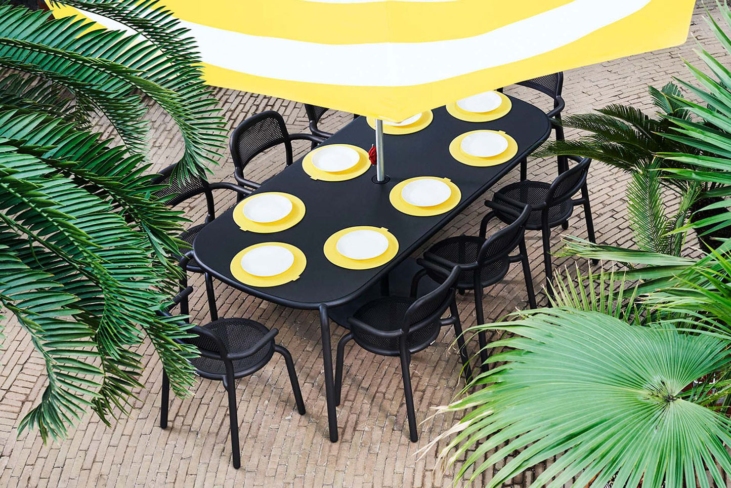 Toní Tablo Gartentisch